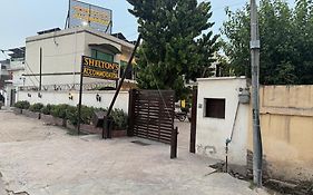 Shelton Accommodator